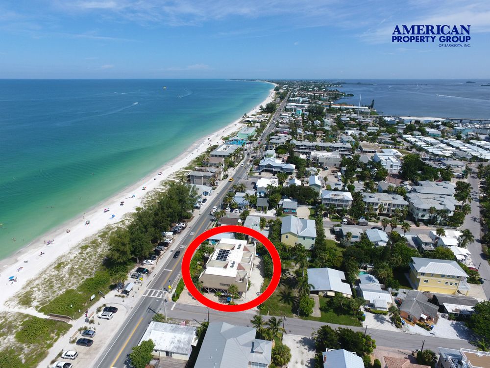 The Bird's Nest Vacation Rentals: 403 Gulf Dr S, Bradenton Beach, FL 34217